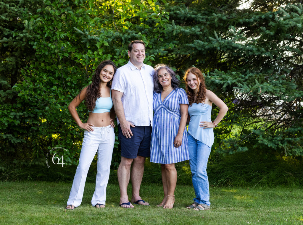 Extended Family Portraits On Ten Mile Lake outdoors in Hackensack, MN during the summer time.